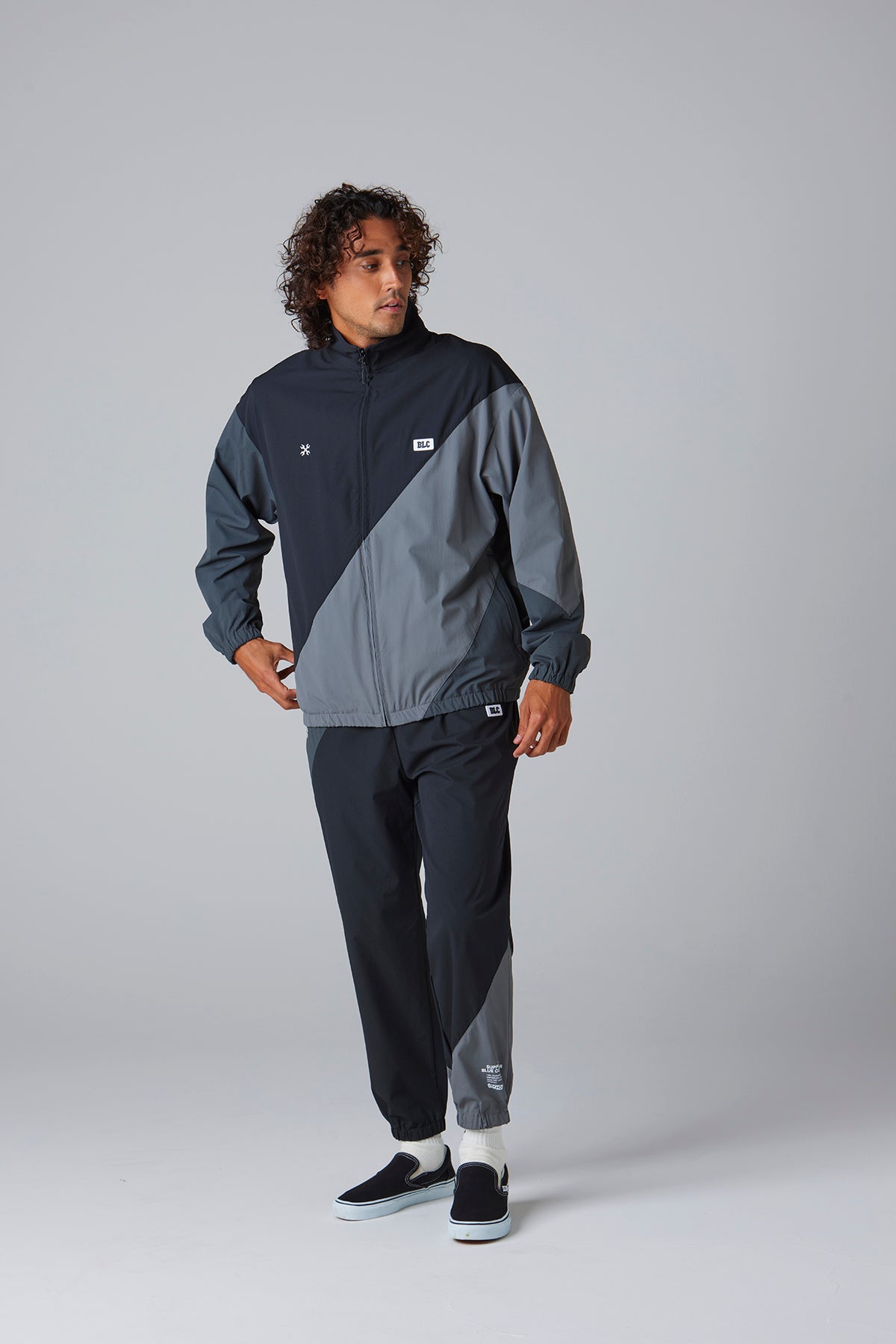 ストレッチトラックジャケット