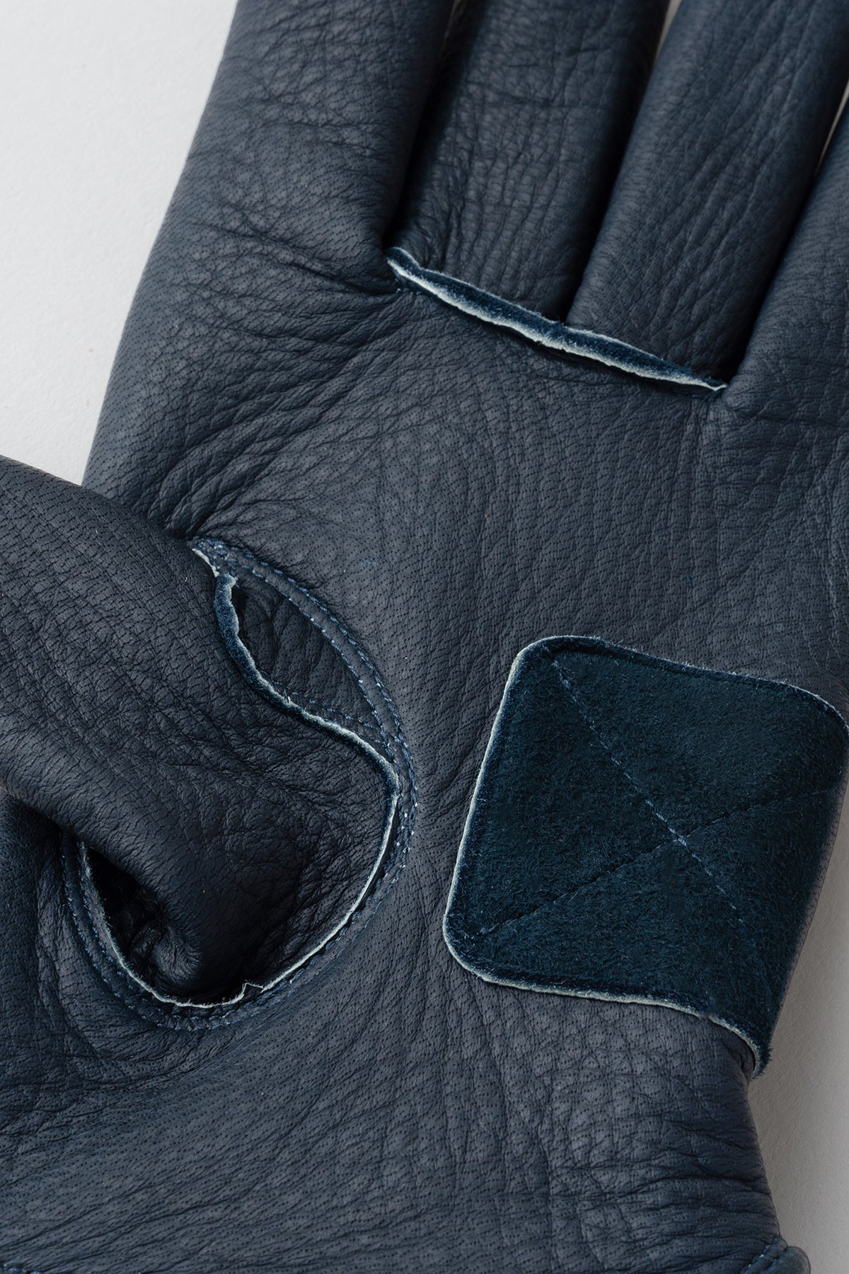 ALL SEASONS DEERSKIN GLOVE