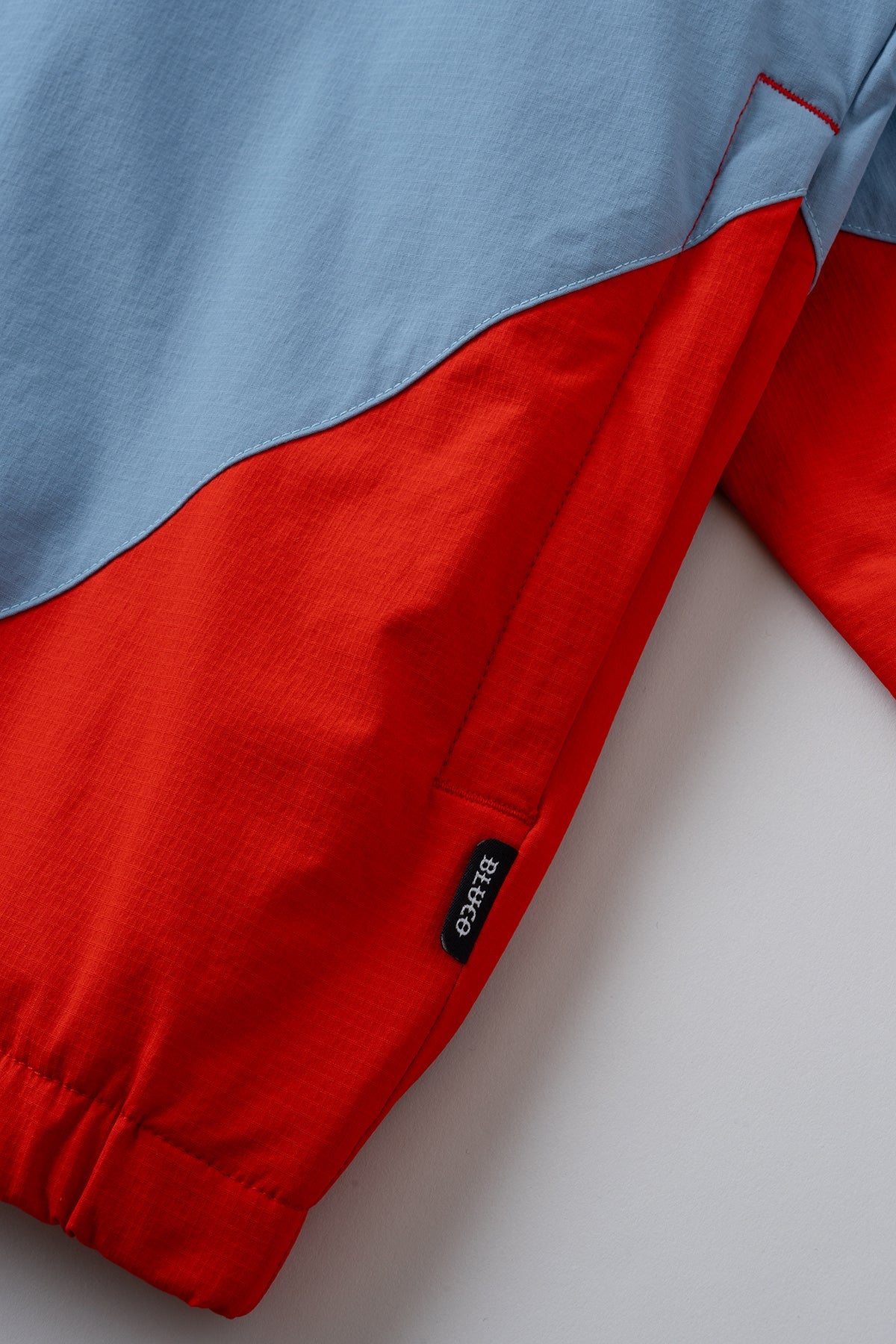 ストレッチトラックジャケット