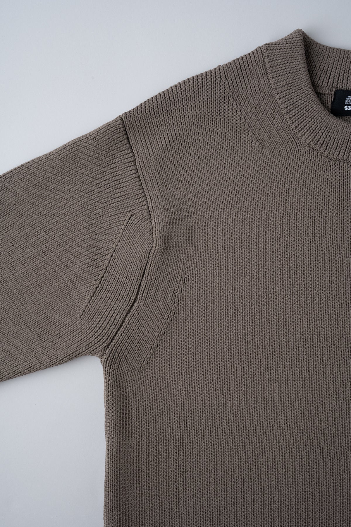 CREW NECK RIB KNIT SWEATER