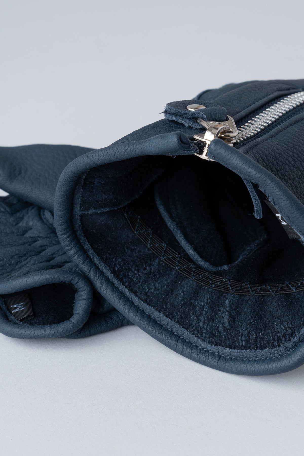 DEERSKIN ZIPPER GLOVE