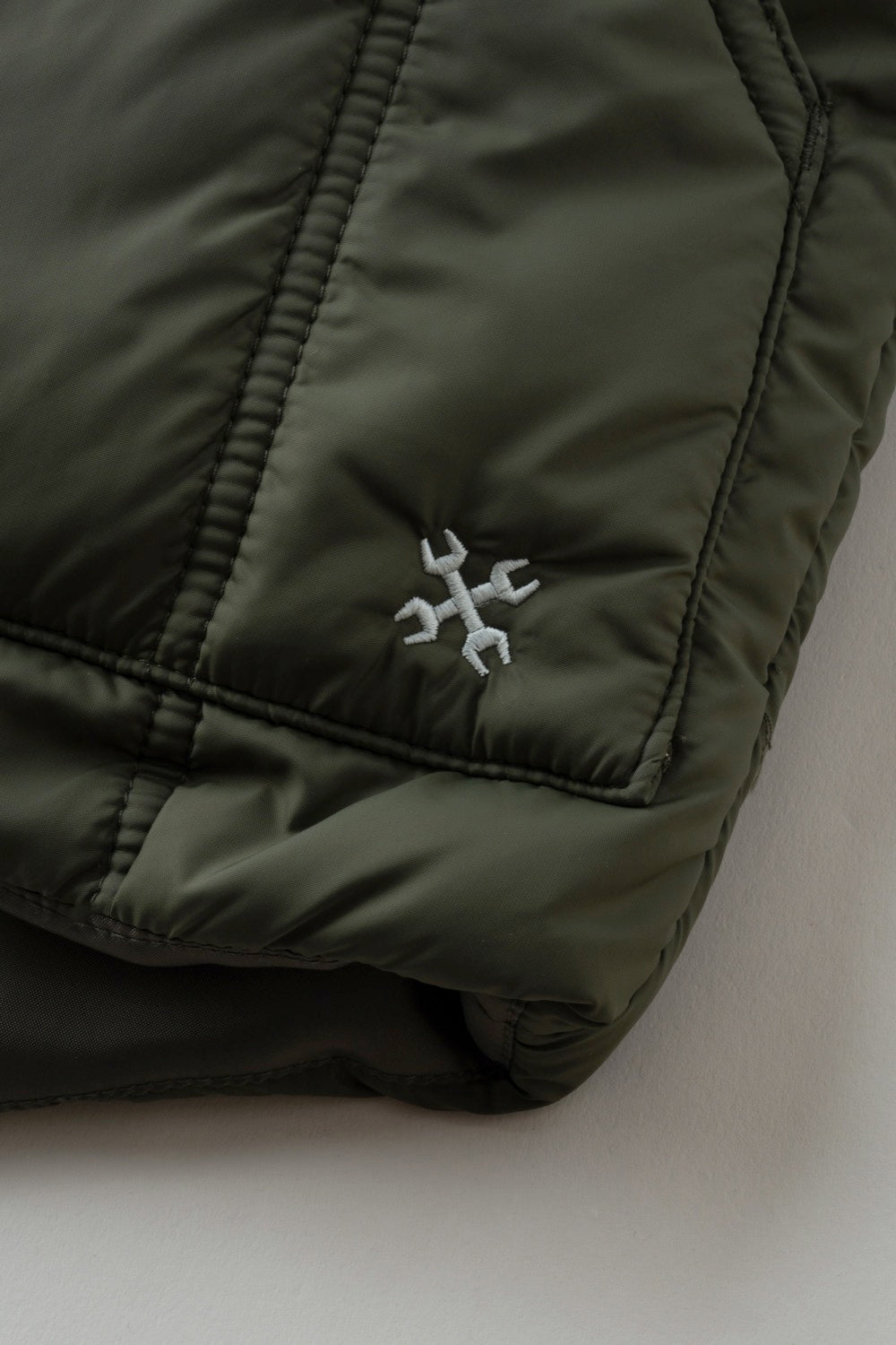 CREW NECK QUILTING VEST