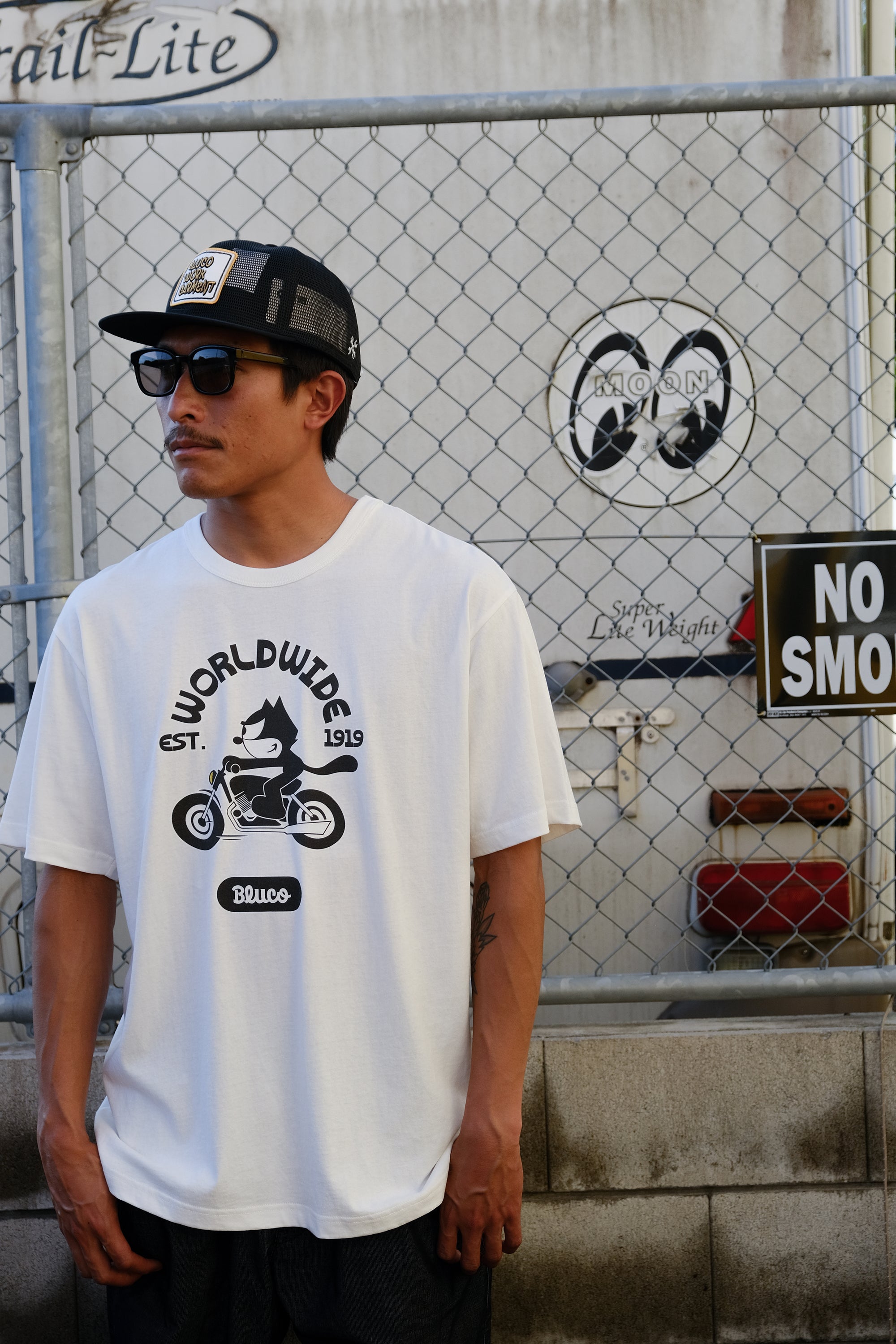 (FELIX×BLUCO) プリントTシャツ "World Wide"