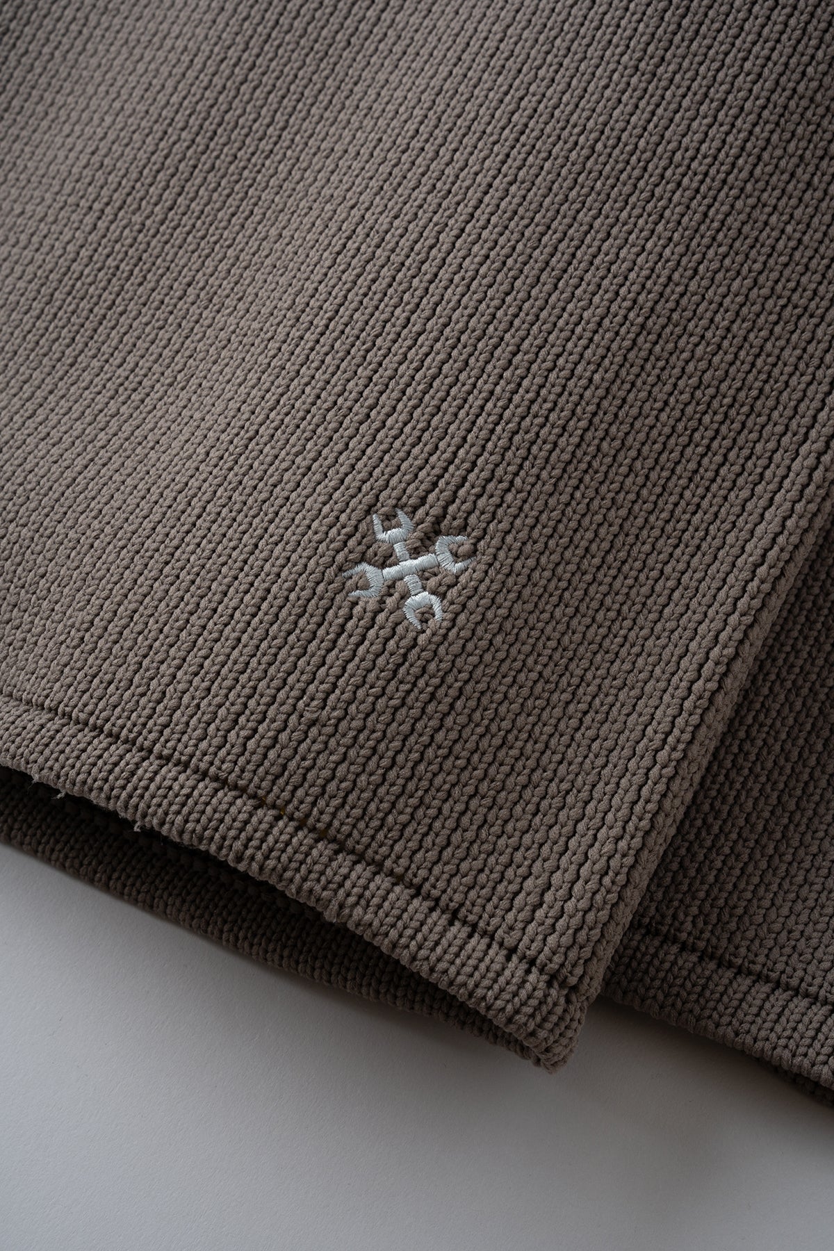 CREW NECK RIB KNIT SWEATER