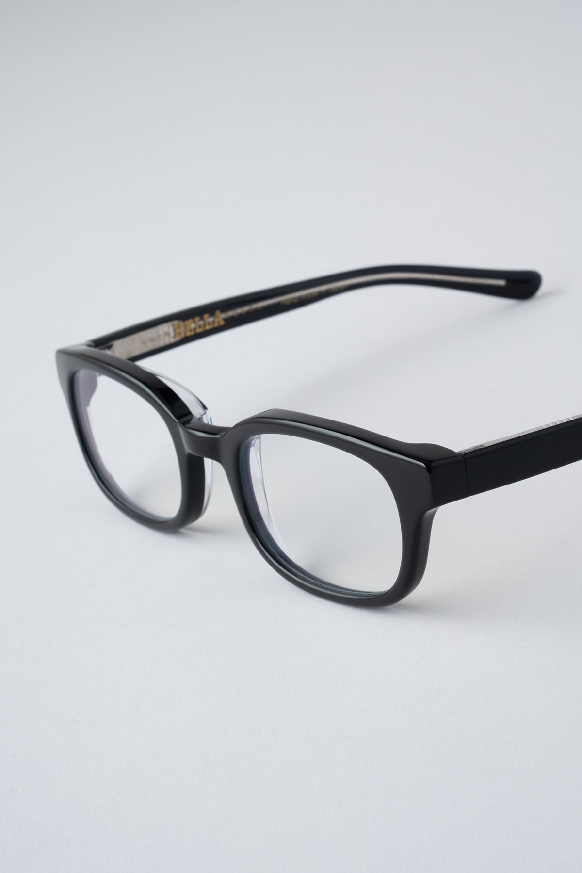 Model-HELLA -Photochromic- (2026)