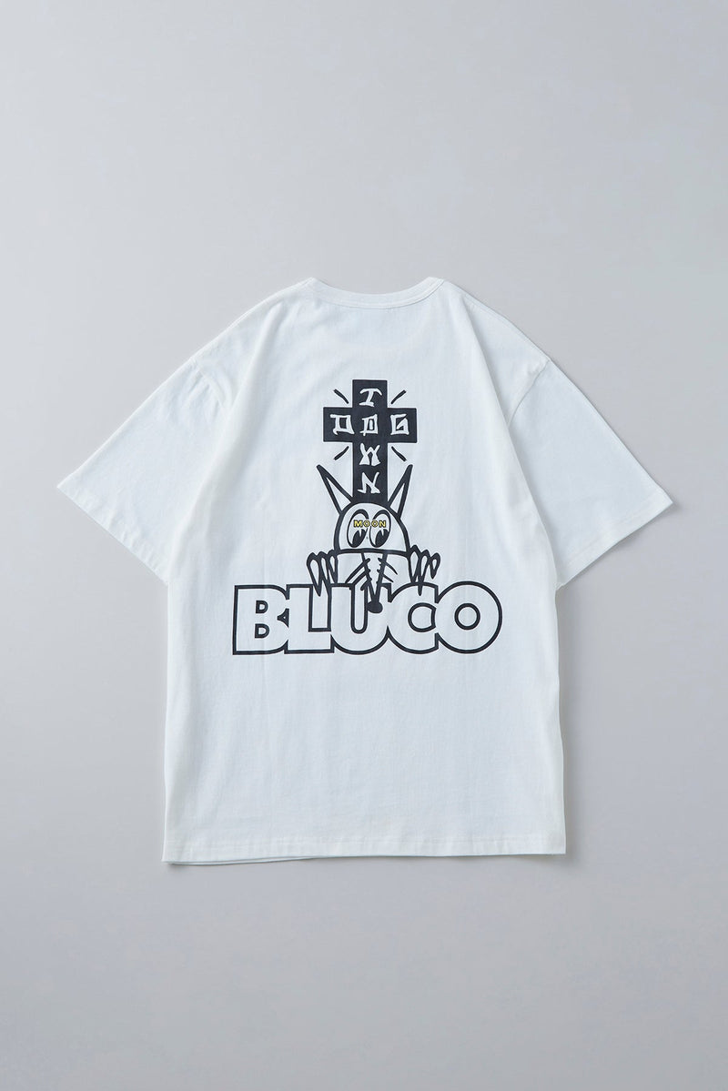 (MOONEYES x DOGTOWN x BLUCO) ポケットTシャツ - Logo-