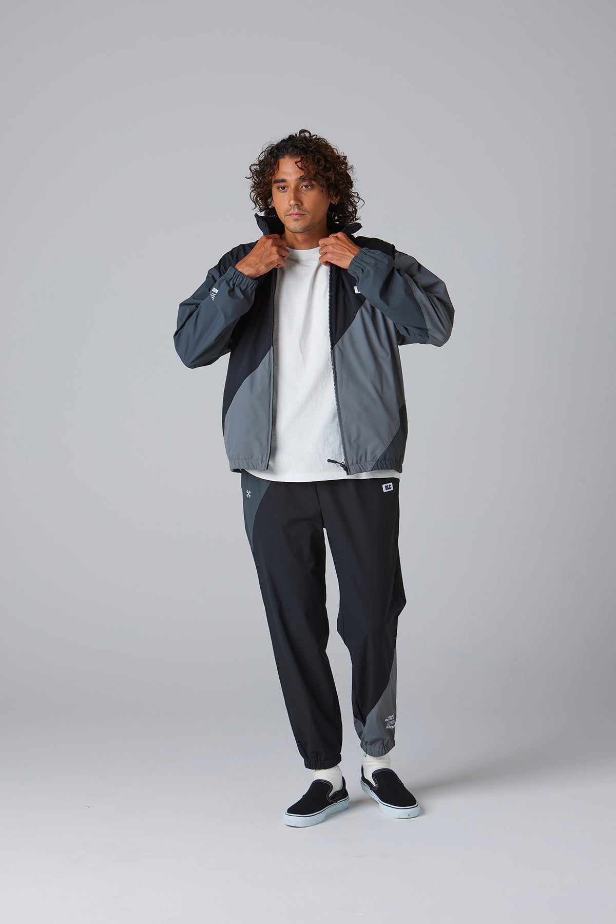 ストレッチトラックジャケット