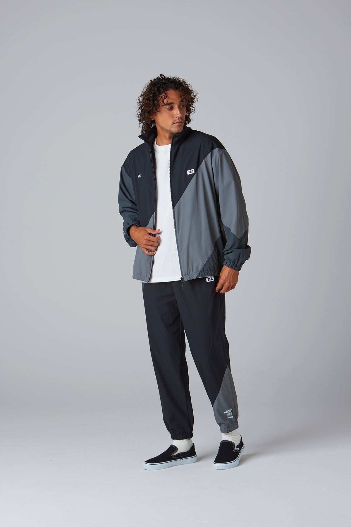 ストレッチトラックジャケット