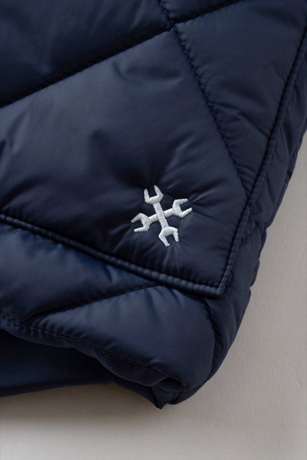 RIB COLLAR QUILTING VEST