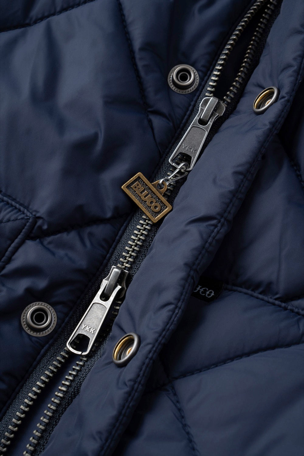 RIB COLLAR QUILTING VEST