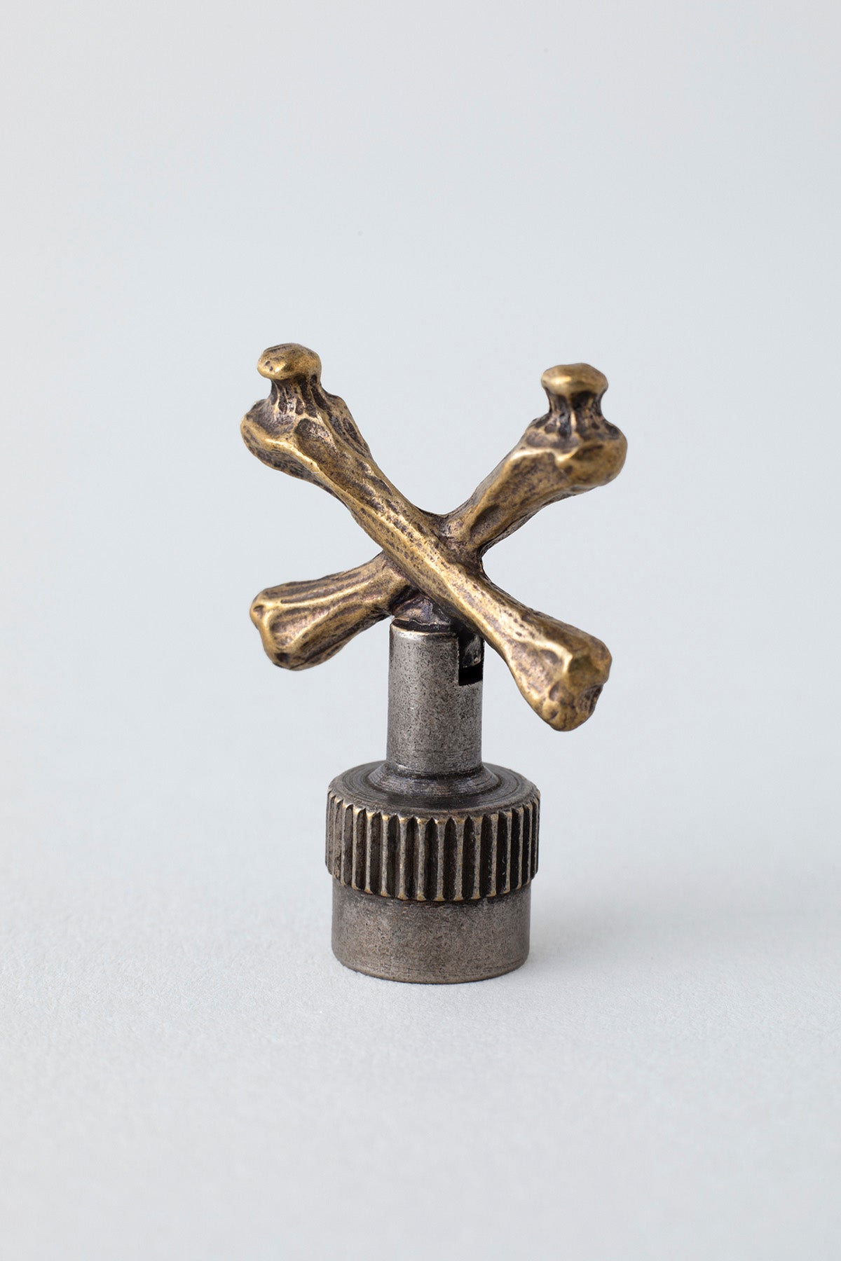 VALVE CAP -cross bone-
